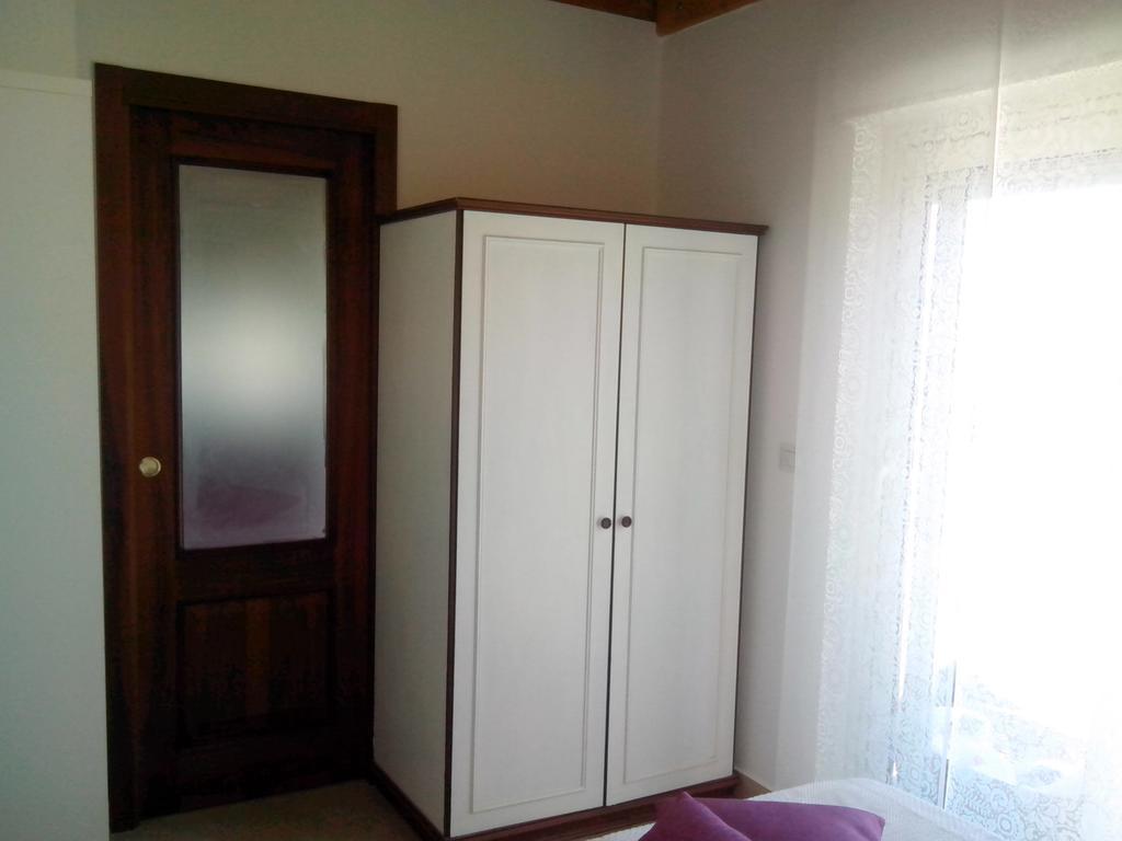 Pozzo Lazzaro Apartments ซานตาเทเรซา ดี รีวา ห้อง รูปภาพ